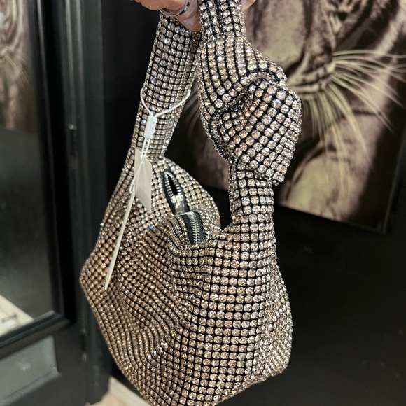 🔥URBAN EXPRESSIONS CHAMPAGNE/PINK RHINESTONE SPARKLY KNOTTED SHOULDER BAG🔥NWT - Picture 9 of 13